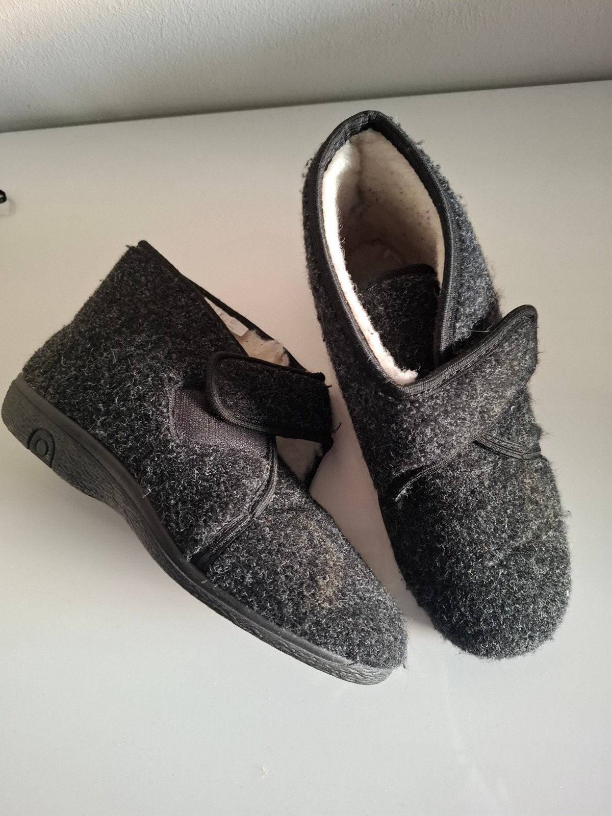 Verbandschoenen/sloffen, Ophalen of Verzenden, Gedragen, Pantoffels of Sloffen, Grijs