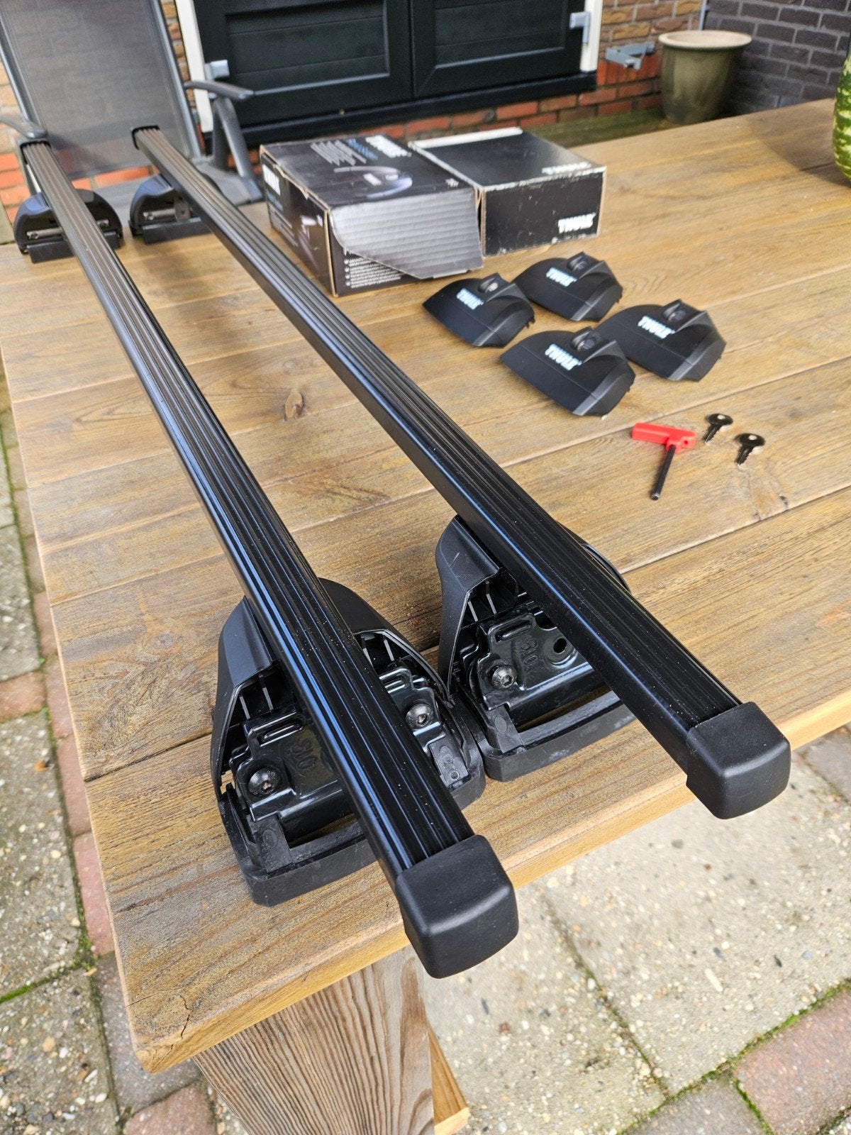 Thule dakdragerset opel astra, zafira (voetenset 753 + kit 4, Ophalen of Verzenden, Zo goed als nieuw
