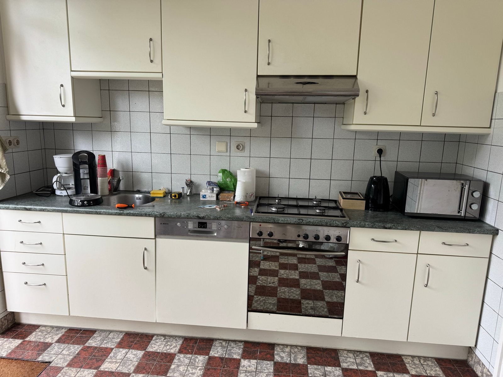 Gratis af te halen: Complete keuken met apparatuur, Ophalen, Gebruikt, Overige materialen, Enkelwandige keuken