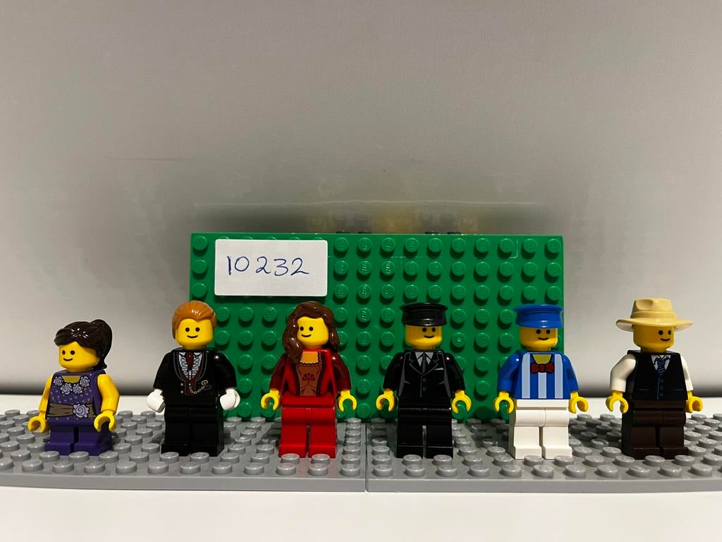 Minifiguren uit de legoset 10232, Kinderen en Baby's, Speelgoed | Duplo en Lego, Ophalen of Verzenden, Zo goed als nieuw
