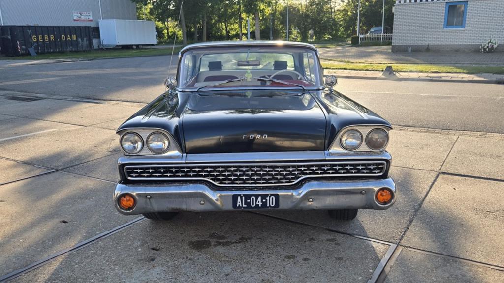 Ford 1959 Zwart v8 lpg, Zwart, Particulier, Sedan, Geïmporteerd