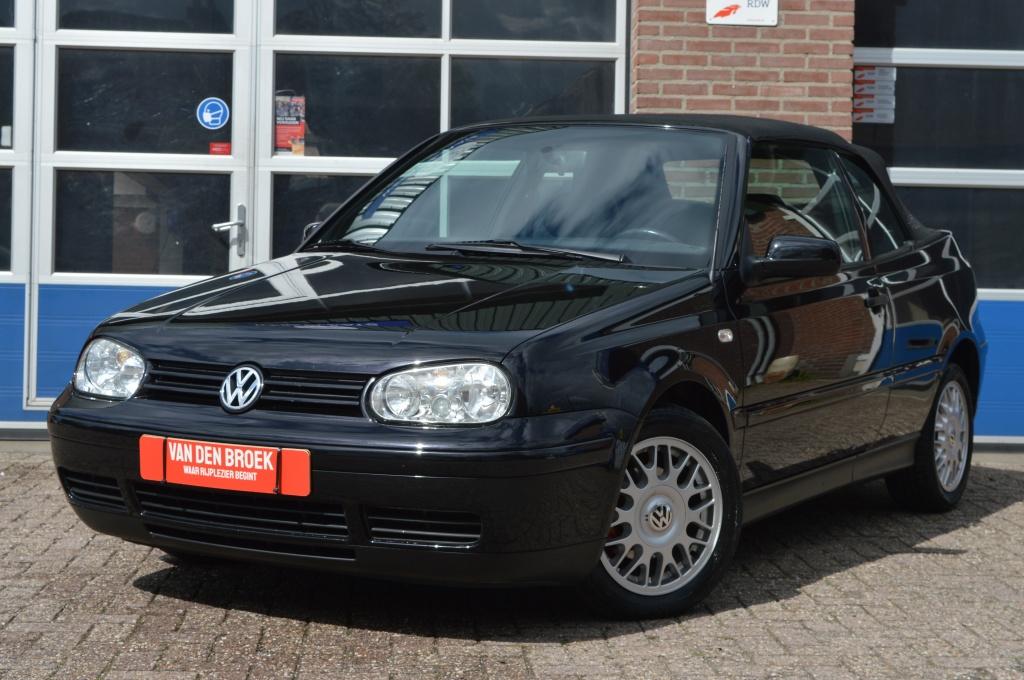 Volkswagen Golf Cabriolet 1.8 Highline | AUT - NIEUWSTAAT, Auto's, Oldtimers, Automaat, Cabriolet, Zwart, Bedrijf