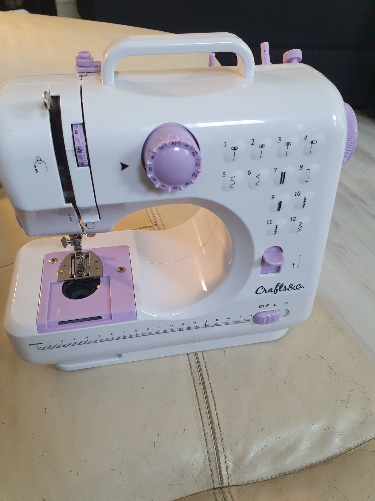 Crafts&Co Naaimachine geen pedaal wel oplader!!, Ophalen, Gebruikt, Naaimachine, Overige merken