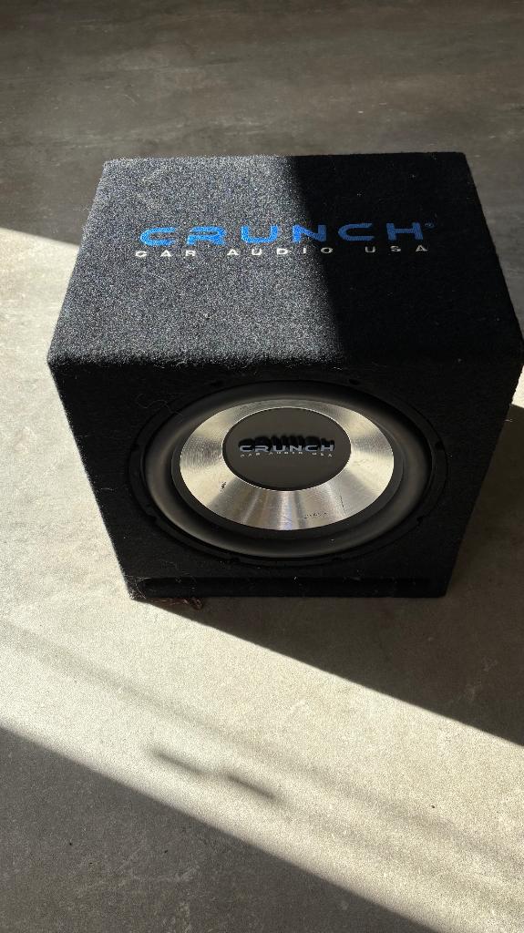 Crunch subwoofer box auto – krachtige bass – werkt goed, Auto diversen, Autospeakers, Ophalen, Zo goed als nieuw