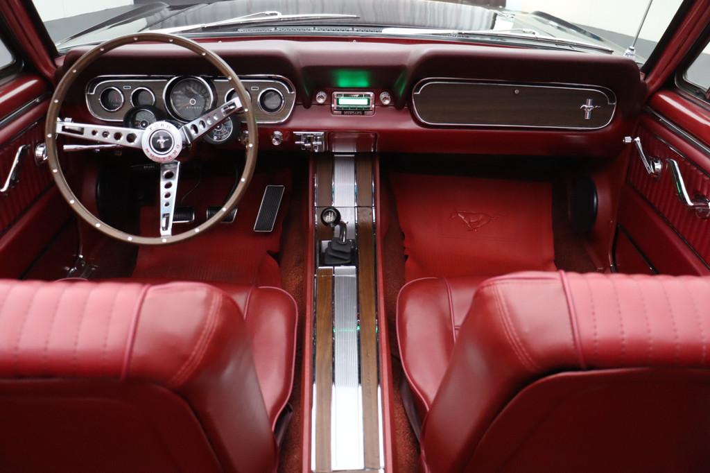Ford Mustang Cabriolet V8 | Handgeschakeld | Perfect geresta, 228 pk, Cabriolet, 4 stoelen, Zwart