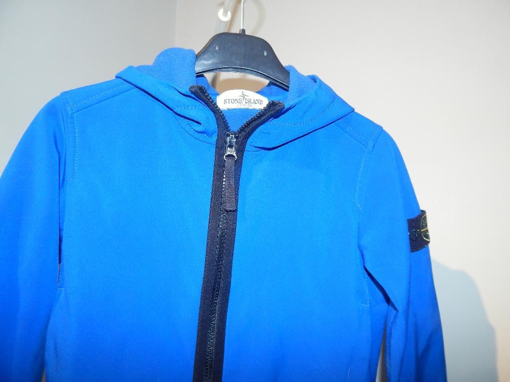 Stone Island kobalt blauw soft shell jack jas mt 128, Gebruikt, Verzenden, Stone Island, Jongen