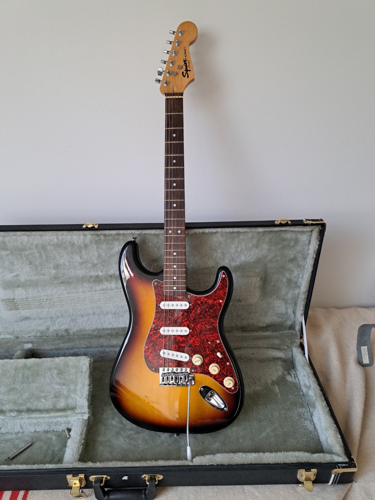 Squier affinity stratocaster met koffer., Muziek en Instrumenten, Snaarinstrumenten | Gitaren | Elektrisch, Ophalen, Gebruikt
