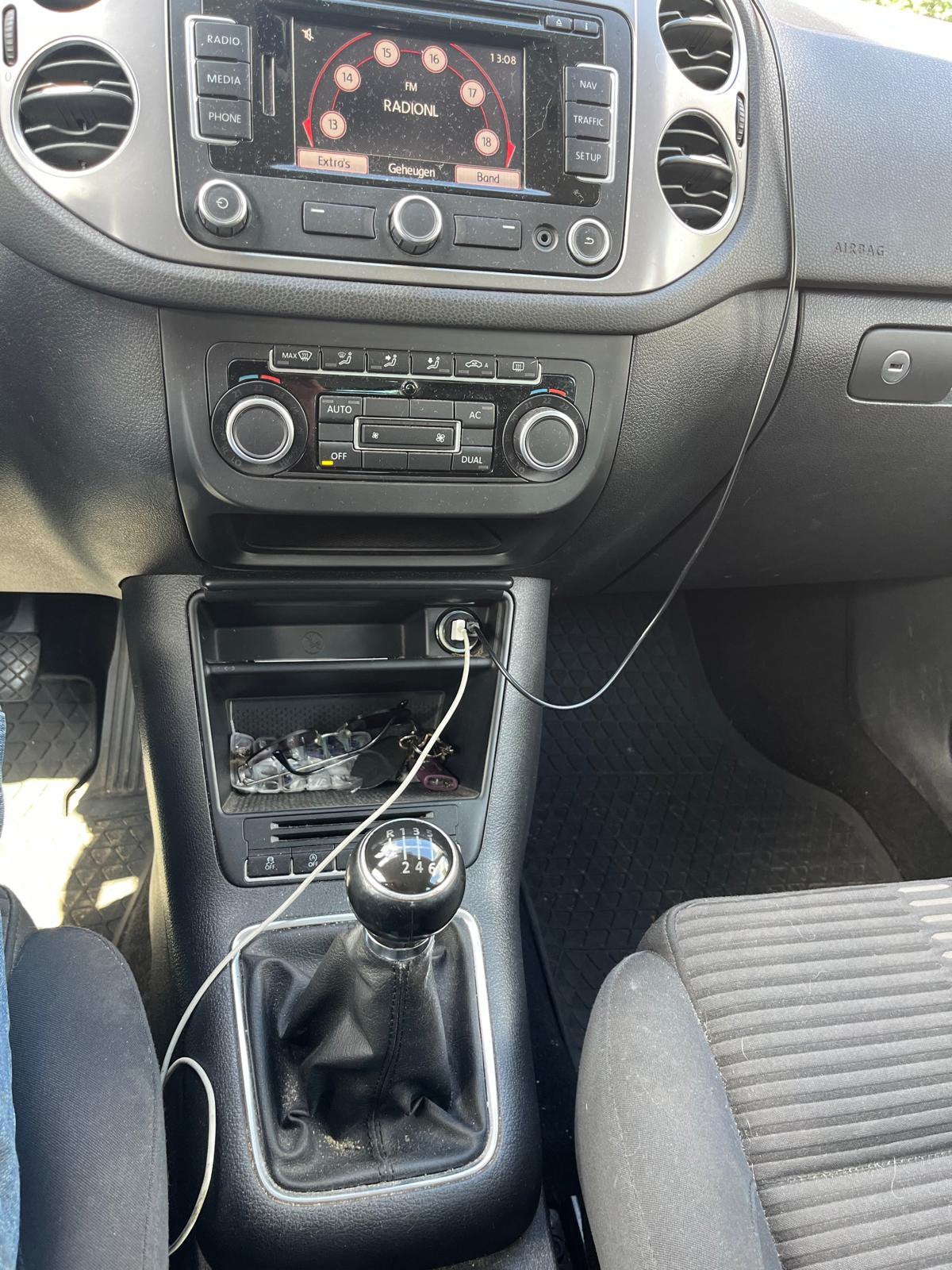 Volkswagen Tiguan 1.4 TSI 110KW 2011 Zwart, Voorwielaandrijving, 15 km/l, 1800 kg, 4 cilinders