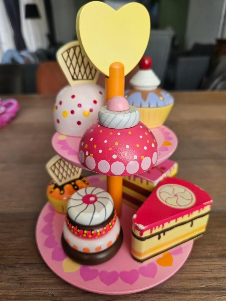 Houten gebakjes etagere met 7 gebakjes, Ophalen of Verzenden, Gebruikt