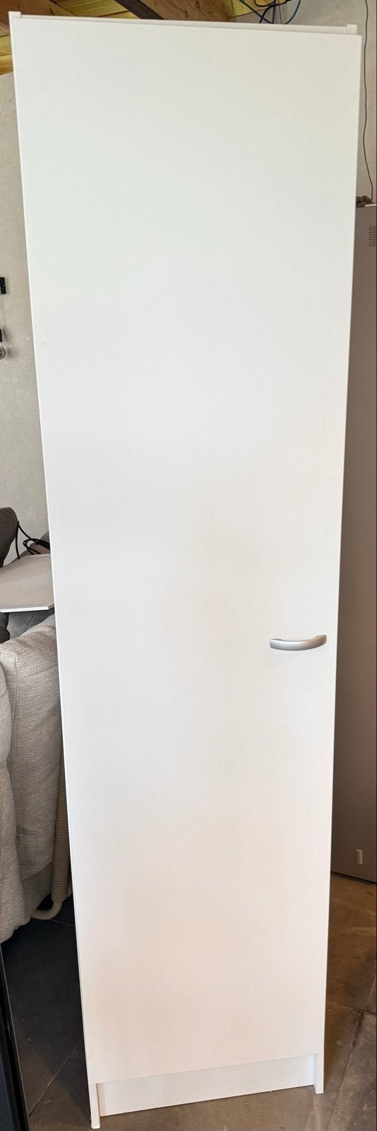 Mooie witte smalle kast met deur, Huis en Inrichting, Ophalen, Minder dan 50 cm, 200 cm of meer, Zo goed als nieuw