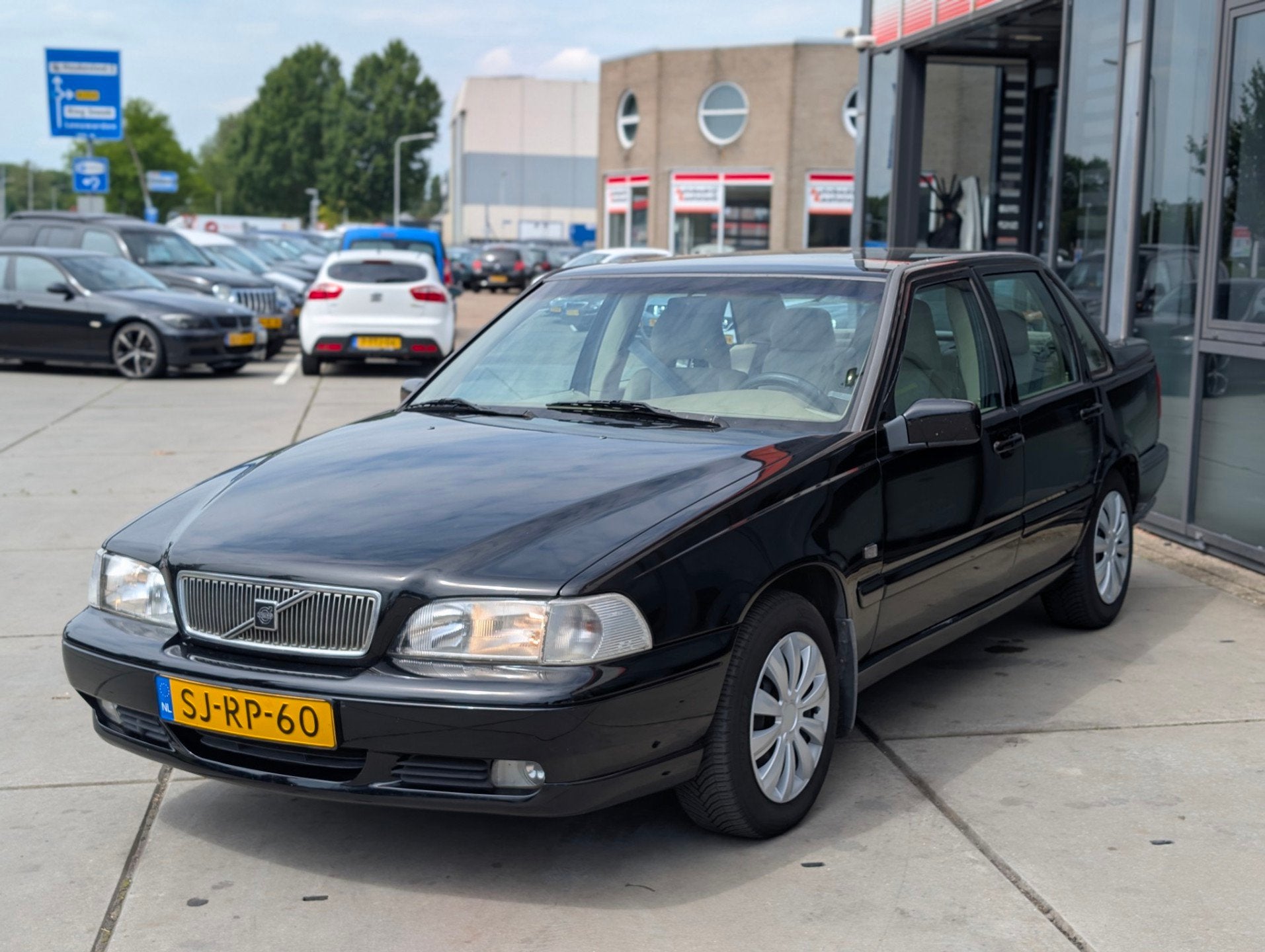 Volvo S70 2.5 Luxury-Line - Airco - Leer - Stoelverwarming -, Auto's, Volvo, Gebruikt, Beige, Zwart, Origineel Nederlands