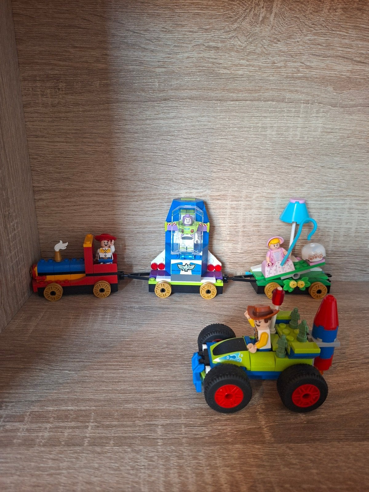 LEGO Disney Pixar Toy Story 43204 Woody Buzz trein auto, Kinderen en Baby's, Speelgoed | Duplo en Lego, Lego, Ophalen of Verzenden