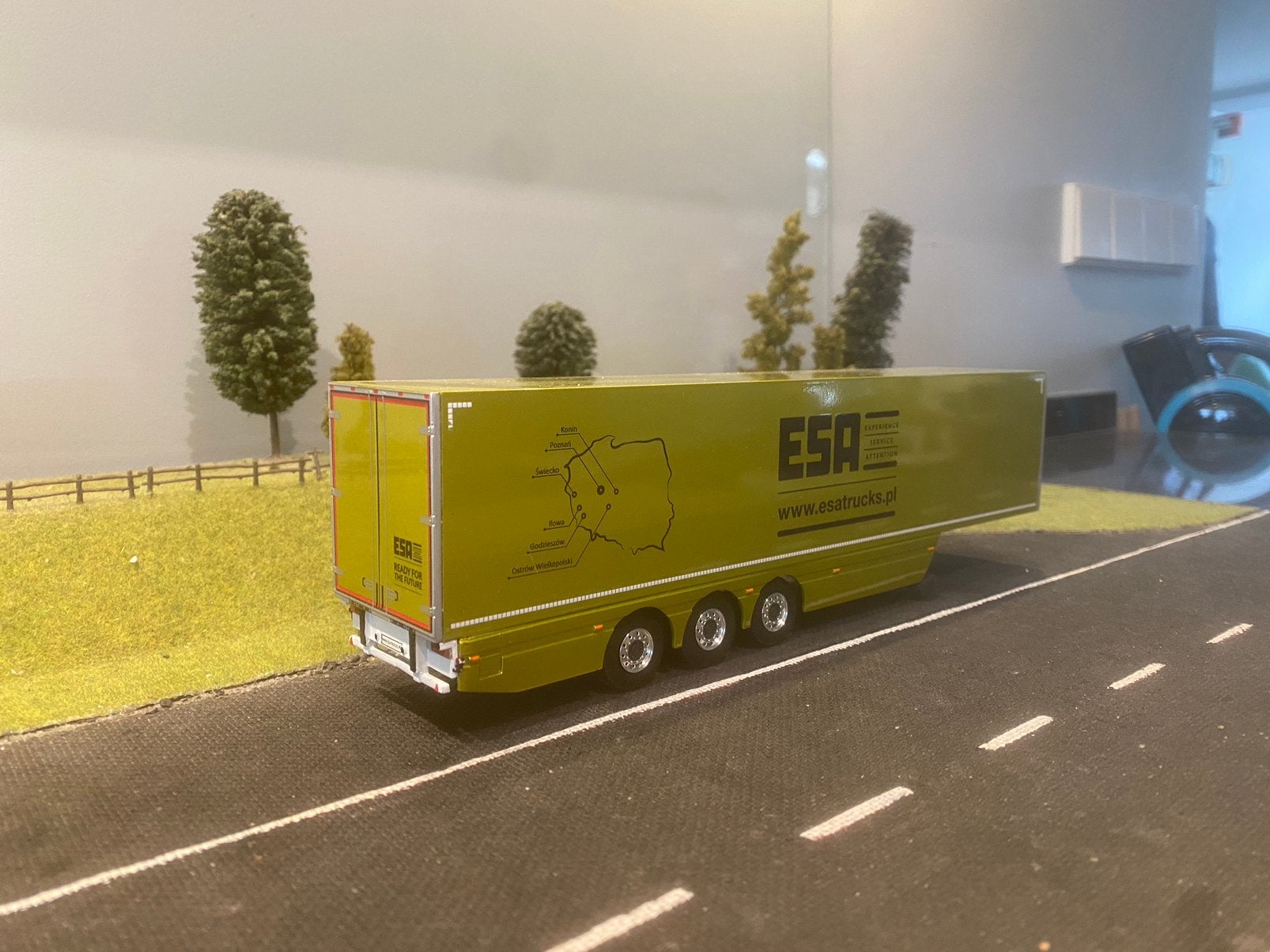Boxoplegger van Esa, Ophalen of Verzenden, Zo goed als nieuw, Bus of Vrachtwagen, Wsi