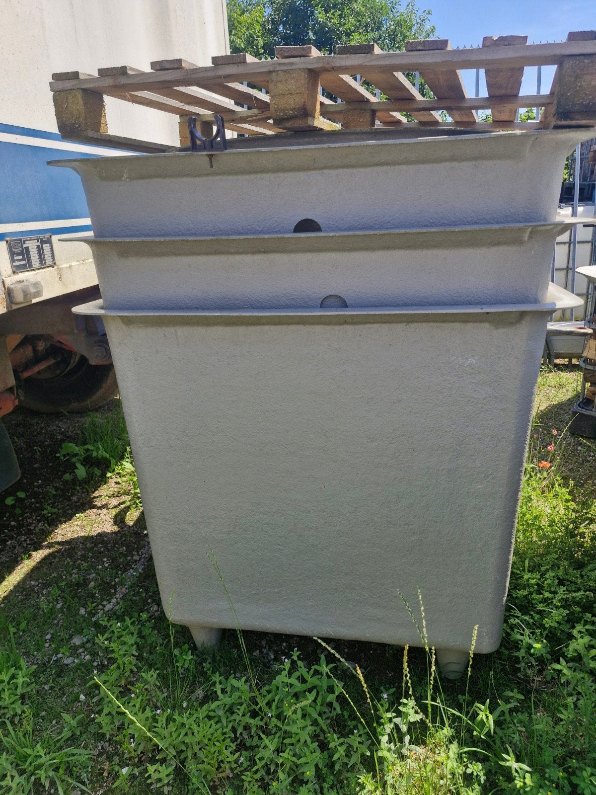 Robuuste polyester bak als bv zwembadje, Tuin en Terras, Zwembaden, Gebruikt, Vierkant, Ophalen of Verzenden, Minder dan 200 cm