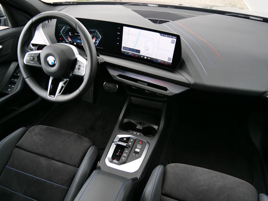 BMW 1-serie 116 automaat 123pk M Sportpakket Pro Stoelverwar, 730 kg, Lichtsensor, Euro 6, 1365 kg