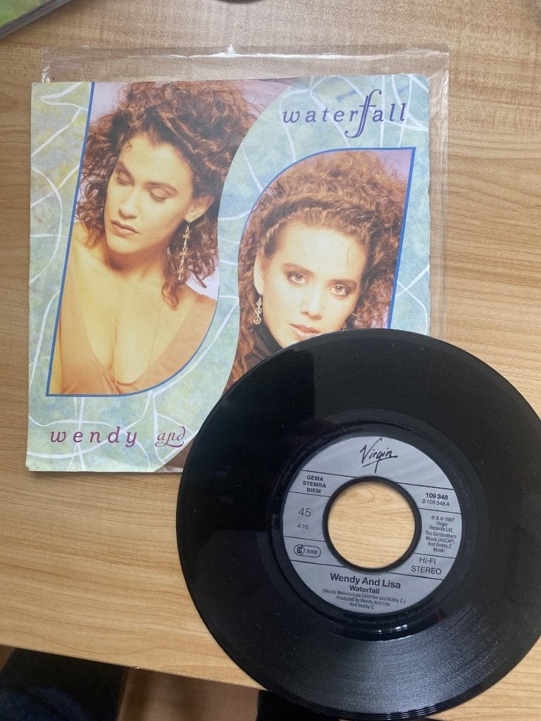 Wendy And Lisa – Waterfall, 7 inch, Ophalen of Verzenden, Zo goed als nieuw, Pop