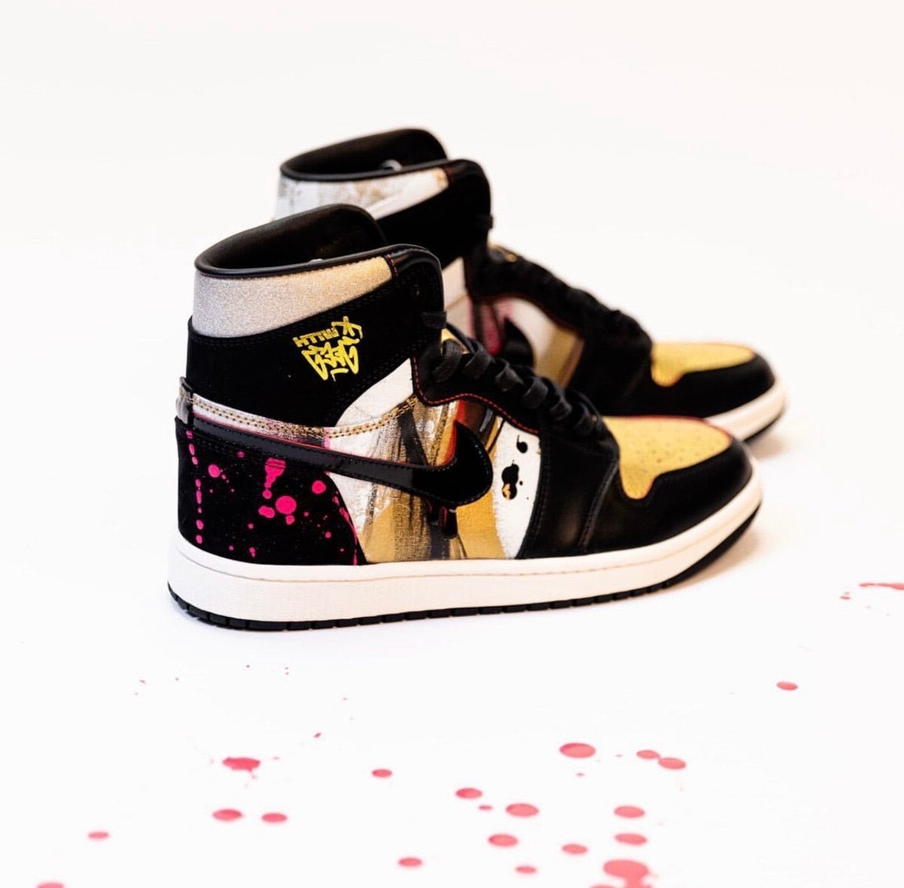 Exclusieve Roel van het Hof x JEEJ Sneakers - Nike Nr. 1/10, Kleding | Heren, Schoenen, Ophalen, Nieuw, Overige kleuren, Sneakers of Gympen