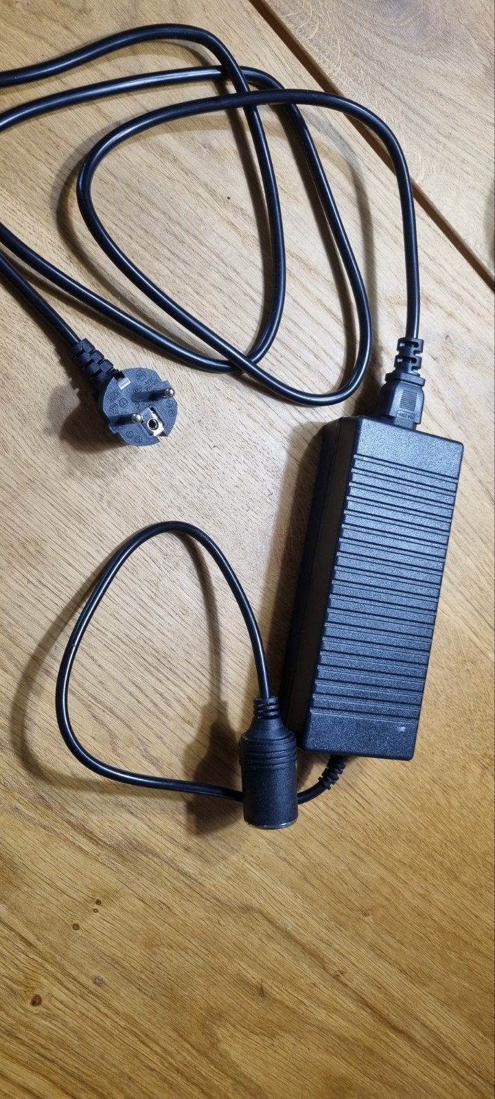 12V adapter 15A 180 watt met auto aansluiting, Ophalen of Verzenden, Zo goed als nieuw