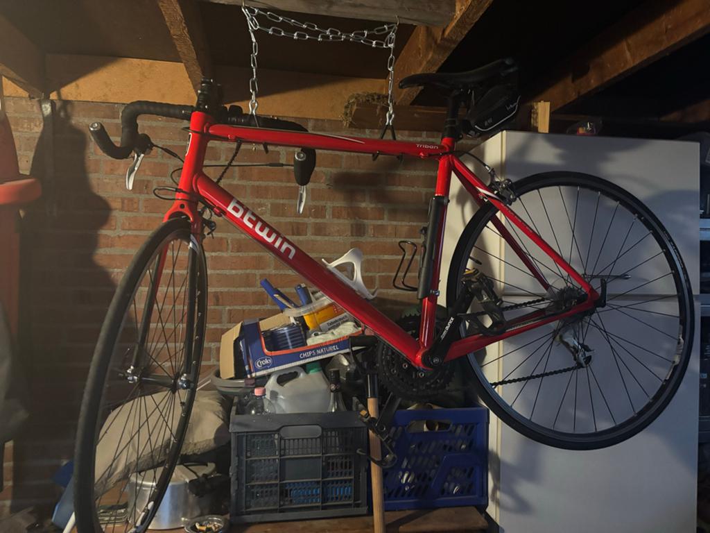 Rode racefiets Btwin Triban, zo goed als nieuw, 28 inch, Aluminium, Zo goed als nieuw, 15 tot 20 versnellingen