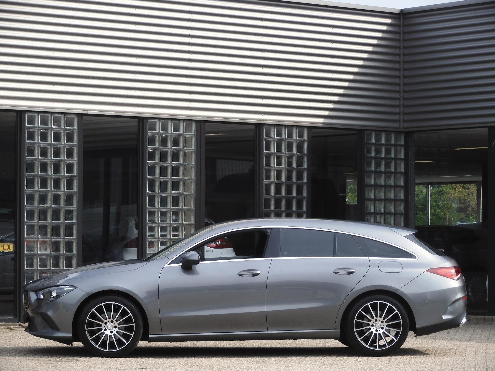 Mercedes-Benz CLA-klasse SHOOTING BRAKE 180/ WIDESCREEN/ ELE, Auto's, CLA, 136 pk, Gebruikt, 4 cilinders