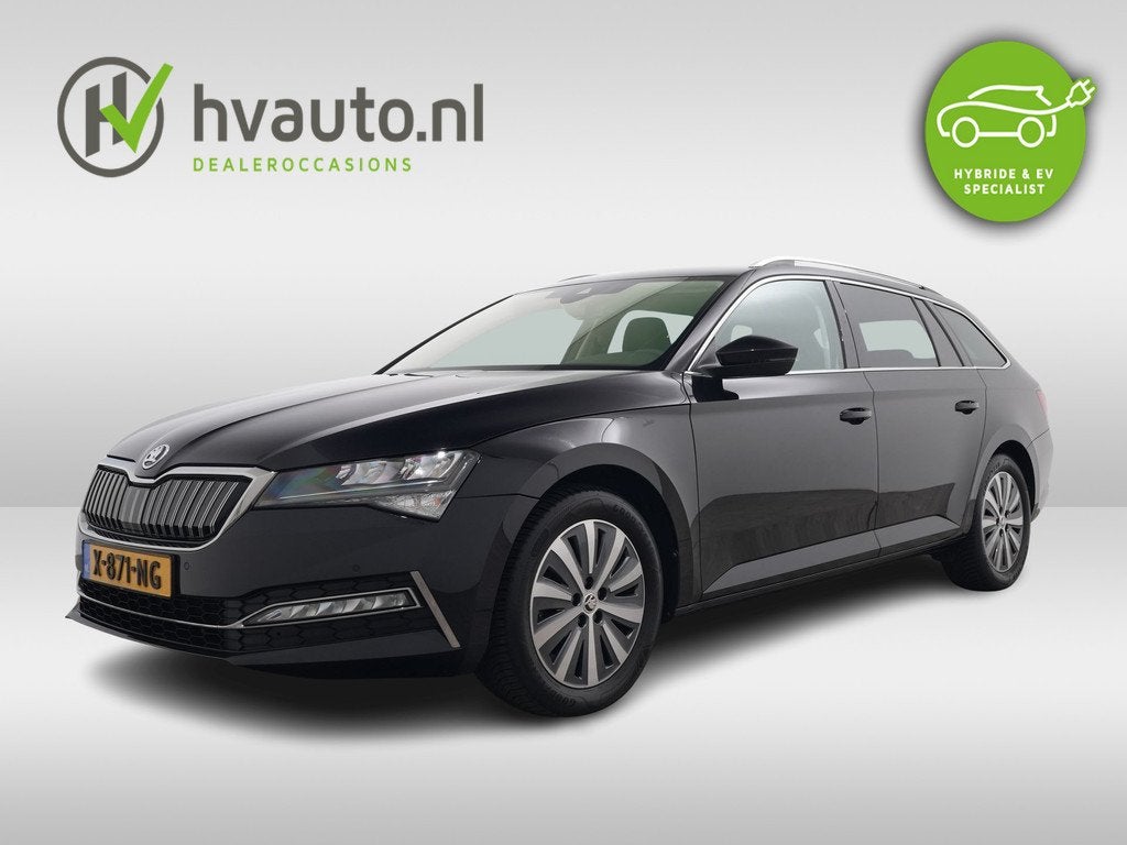 Skoda Superb Combi 1.4 TSI 218PK PHEV IV BUSINESS EDITION DS, Auto's, Skoda, Gebruikt, 4 cilinders, Zwart, 1668 kg