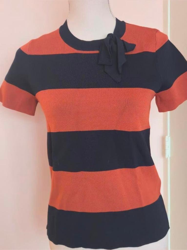 Nikkie Jolien Knit-top Navy/Rust Streep met Strik• Maat 36, Blauw, Ophalen of Verzenden, Zo goed als nieuw, Maat 36 (S)