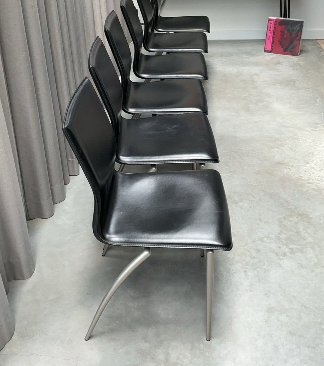 6 zwarte leren eetkamerstoelen met rvs poten, Ophalen, Gebruikt, Zwart, Leer