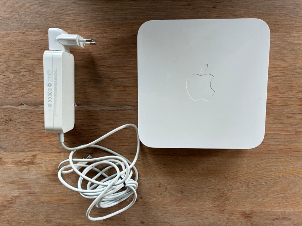 Apple Airport A1301 met voeding, Ophalen, Gebruikt, Router
