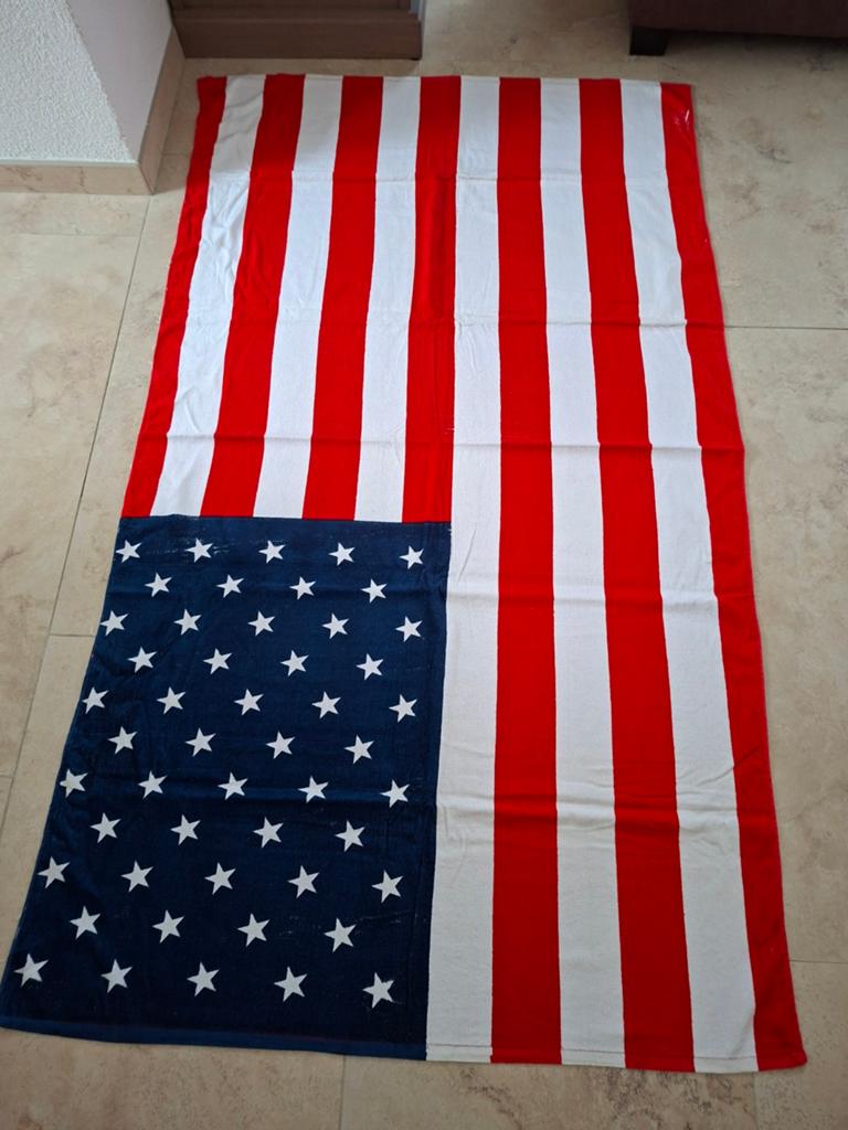 Groot Badlaken Amerika, als nieuw., Ophalen of Verzenden, Zo goed als nieuw, Rood, Overige typen