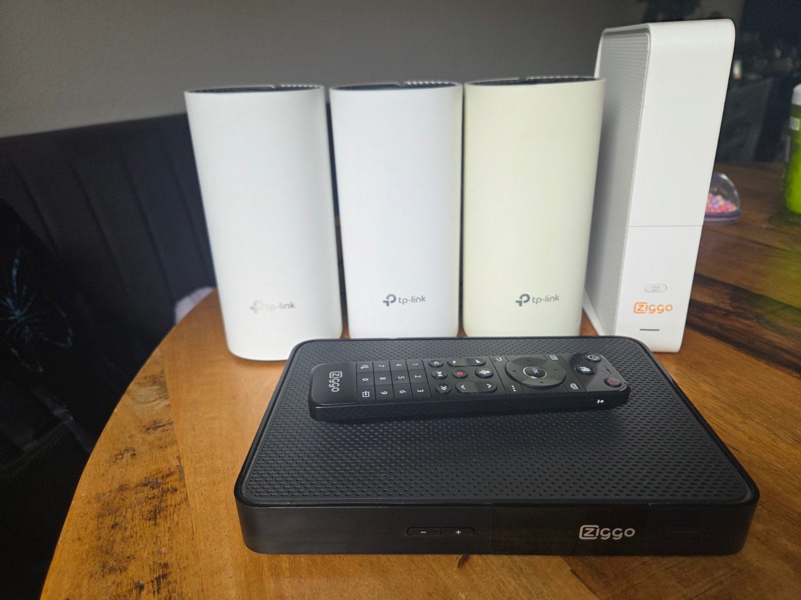 3x TP-Link Deco M4 Mesh, ziggo next box en router, Computers en Software, Routers en Modems, Ophalen of Verzenden, Gebruikt, Router
