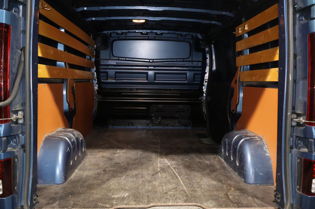 Renault Trafic 2.0 dCi 145pk L1 H1 Automaat (bj 2021), Auto's, 145 pk, Stof, Gebruikt, Euro 6