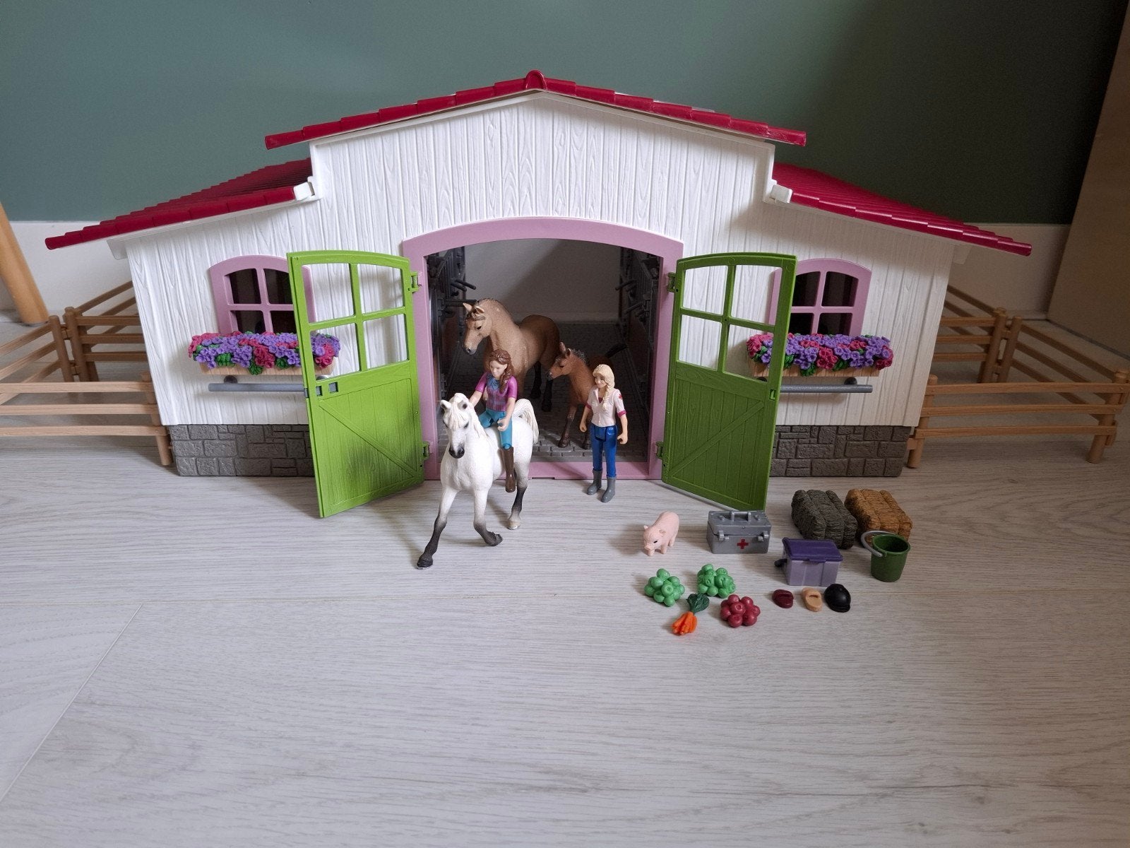 Schleich paardenstal, Ophalen, Gebruikt