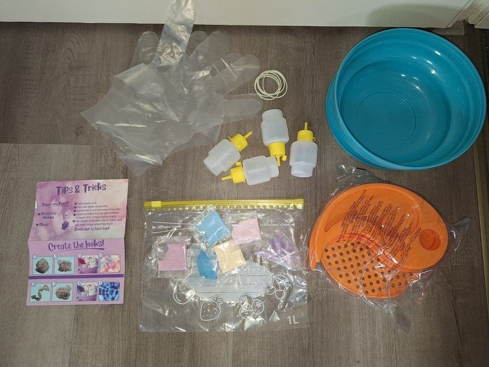 Tie Dye Creatorset met 5 nieuwe en 1 deels gebruikte kleur, Ophalen of Verzenden, Gebruikt, Meerkleurig, Knutselset