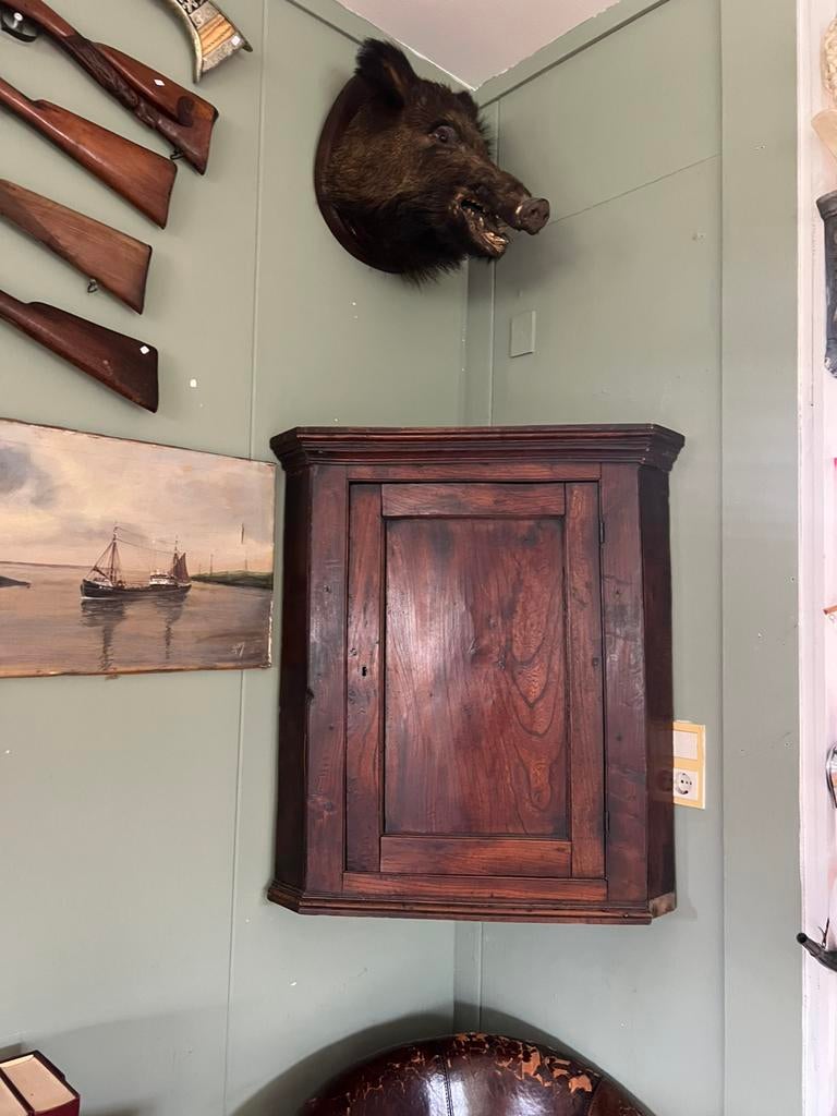 Hoekkastje  Bruin en oud . Mancave , thuis ., Ophalen of Verzenden