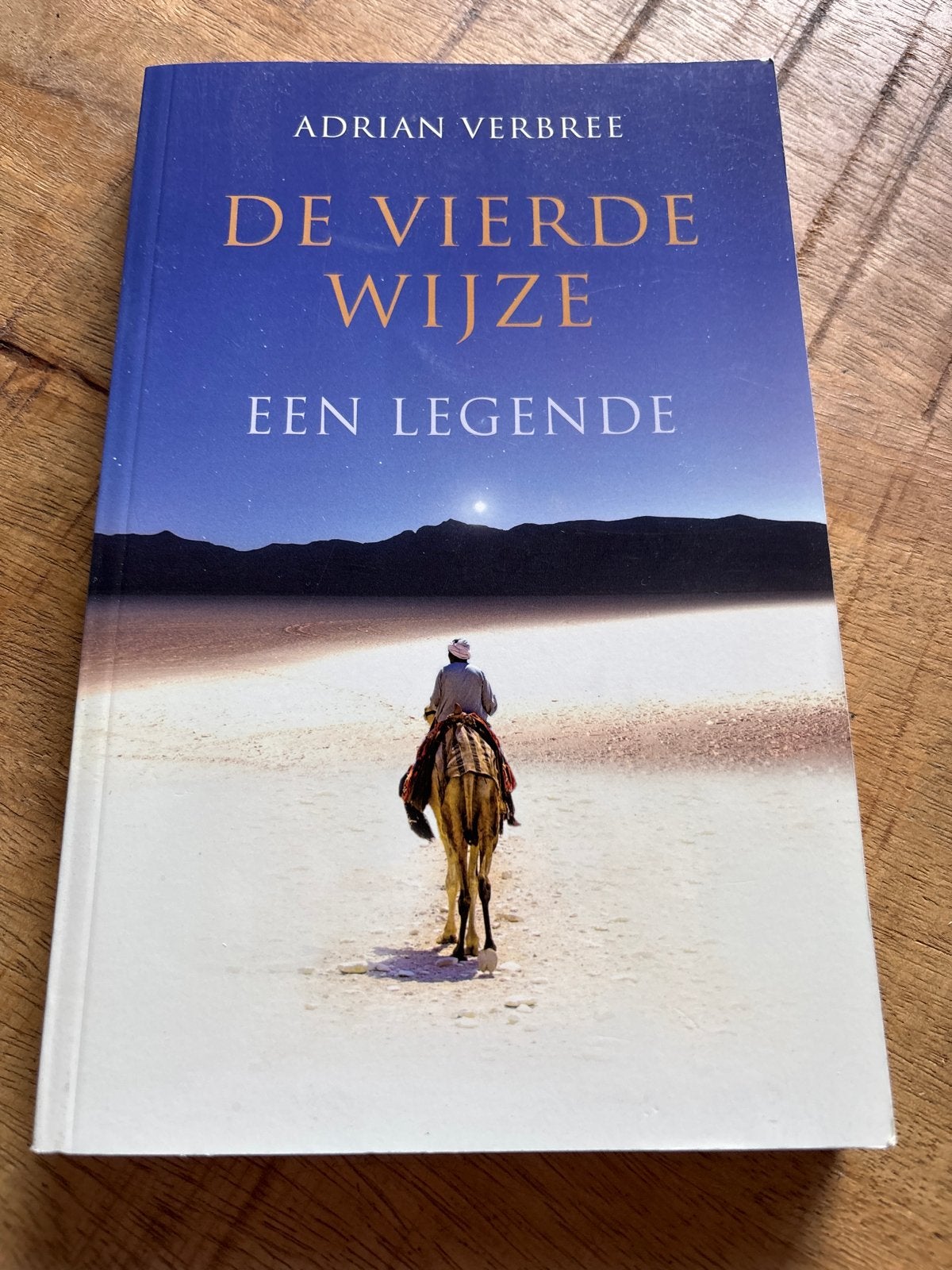 Adrian Verbree - De vierde wijze, Zo goed als nieuw, Nederland, Adrian Verbree, Ophalen of Verzenden