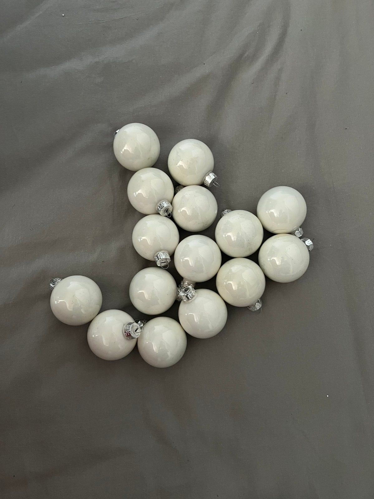 Kerstballen , pegels + piek wit / witparelmoer, Diversen, Kerst, Ophalen of Verzenden, Gebruikt