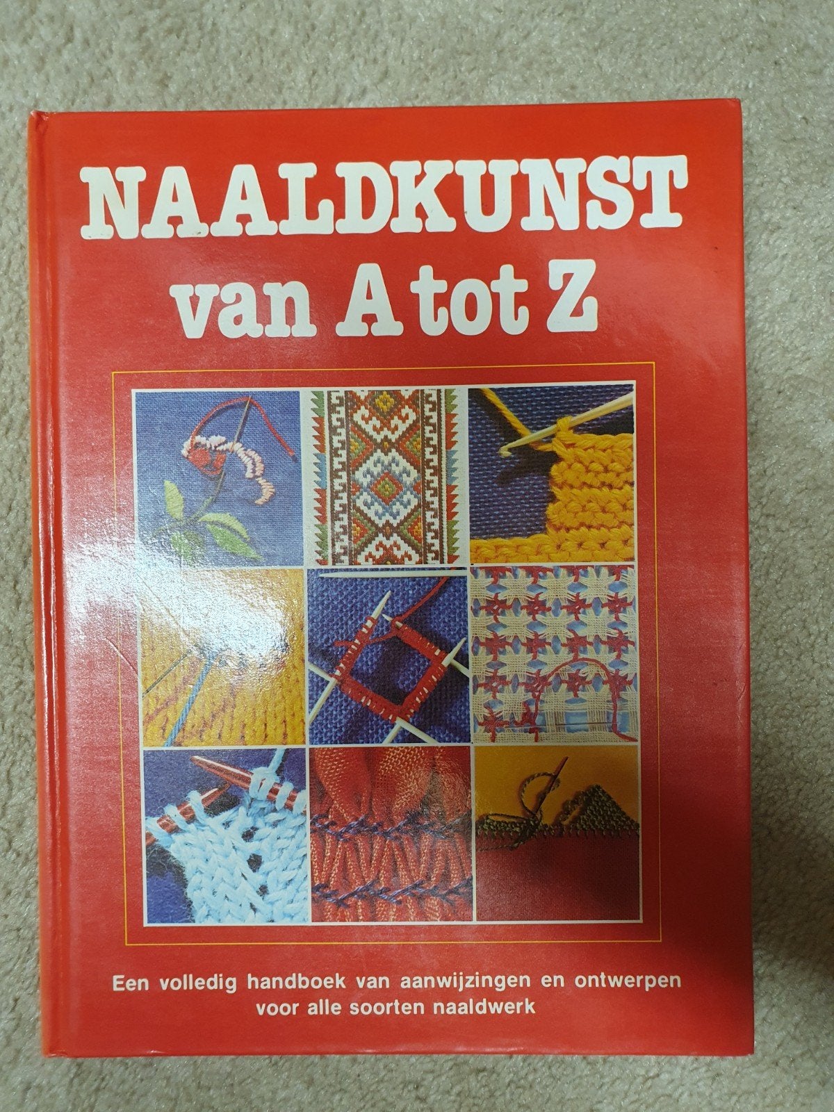 Naaldkunst van A tot Z - Handboek alle soorten naaldwerk, Ophalen of Verzenden, Gelezen, Borduren en Naaien