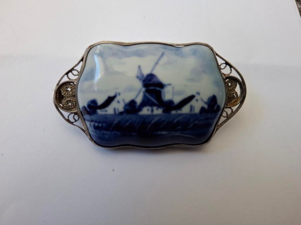 Antieke Delfts Blauw Broche - Molenlandschap, Antiek en Kunst, Ophalen of Verzenden