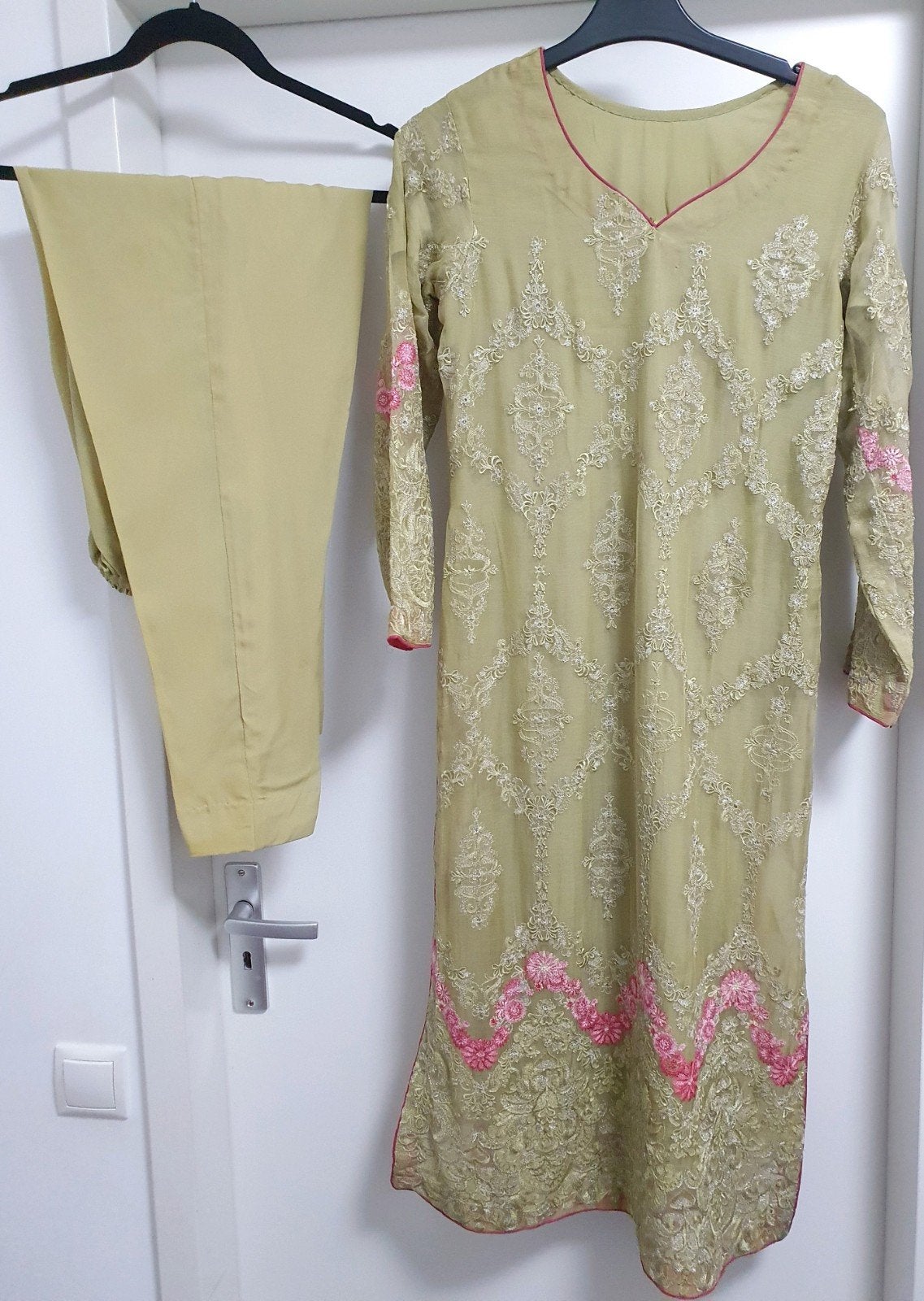 Prachtige Indiase/Pakistaanse kameez met broek - Maat S, Kleding | Dames, Ophalen of Verzenden, Zo goed als nieuw, Maat 36 (S)
