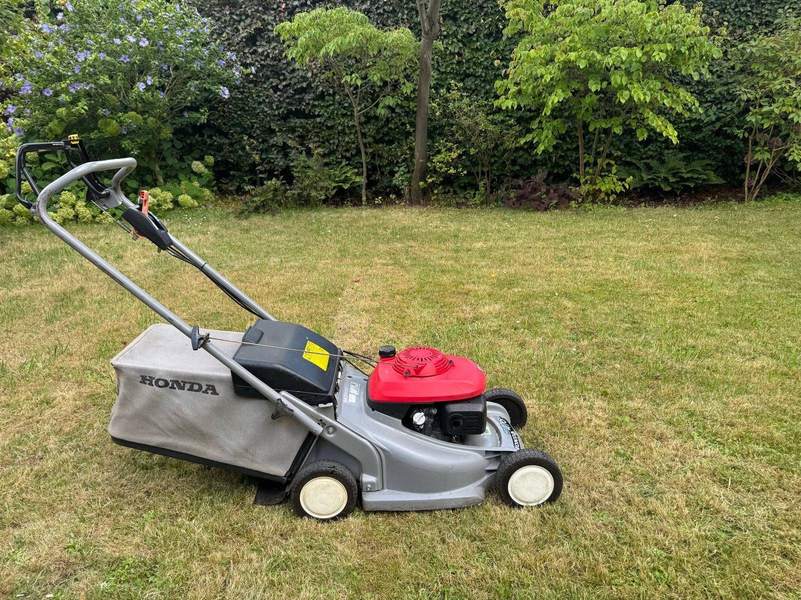 Honda HRB 476c Benzine Grasmaaier met opvangzak, Ophalen, Cirkelmaaier, Gebruikt, 40 t/m 49 cm