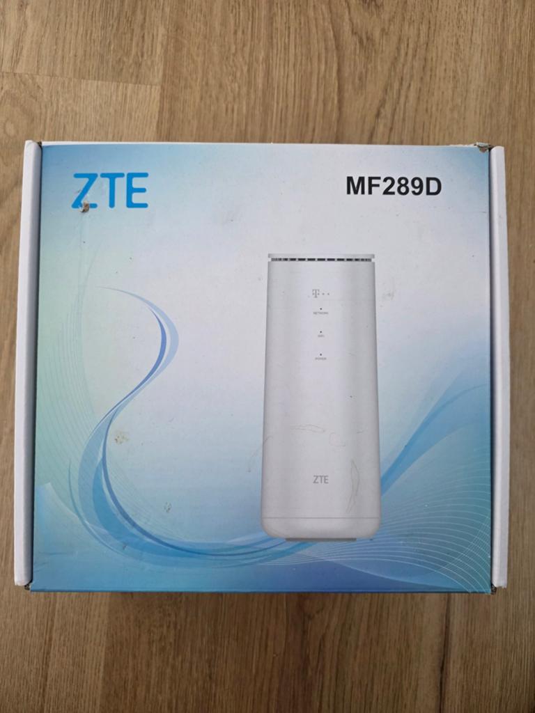 4G wifi Router / Modem ZTE, Computers en Software, Routers en Modems, Ophalen of Verzenden, Zo goed als nieuw, Router met modem