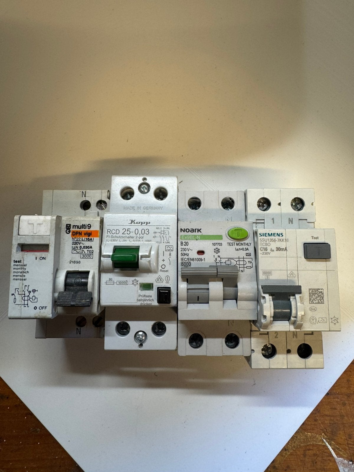 Kopp multi 9, aardlekautomaten RCBO 30mA €10 per stuk, Ophalen of Verzenden, Gebruikt, Aardlekautomaat