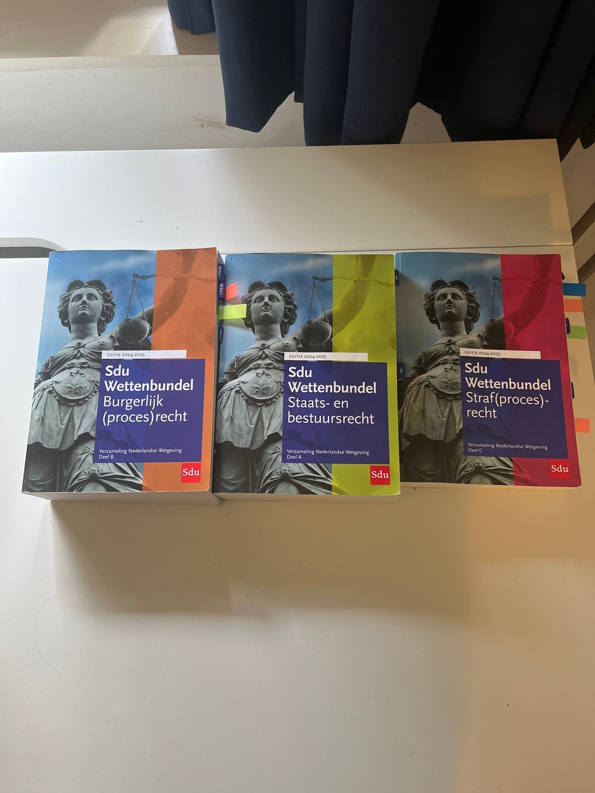 SDU Wettenbundels 2024-2025: Burgerlijk, Staats- en Strafrec, Ophalen of Verzenden, Gamma, Zo goed als nieuw, WO