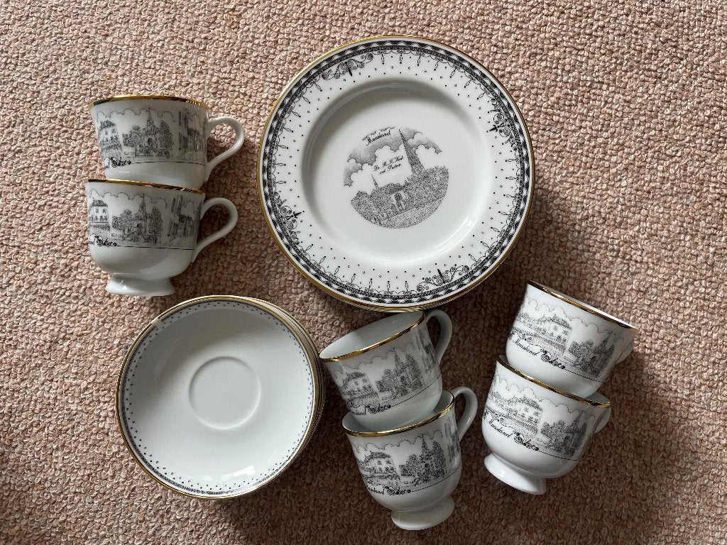 18 delig servies van het dorp Maasland, Ophalen