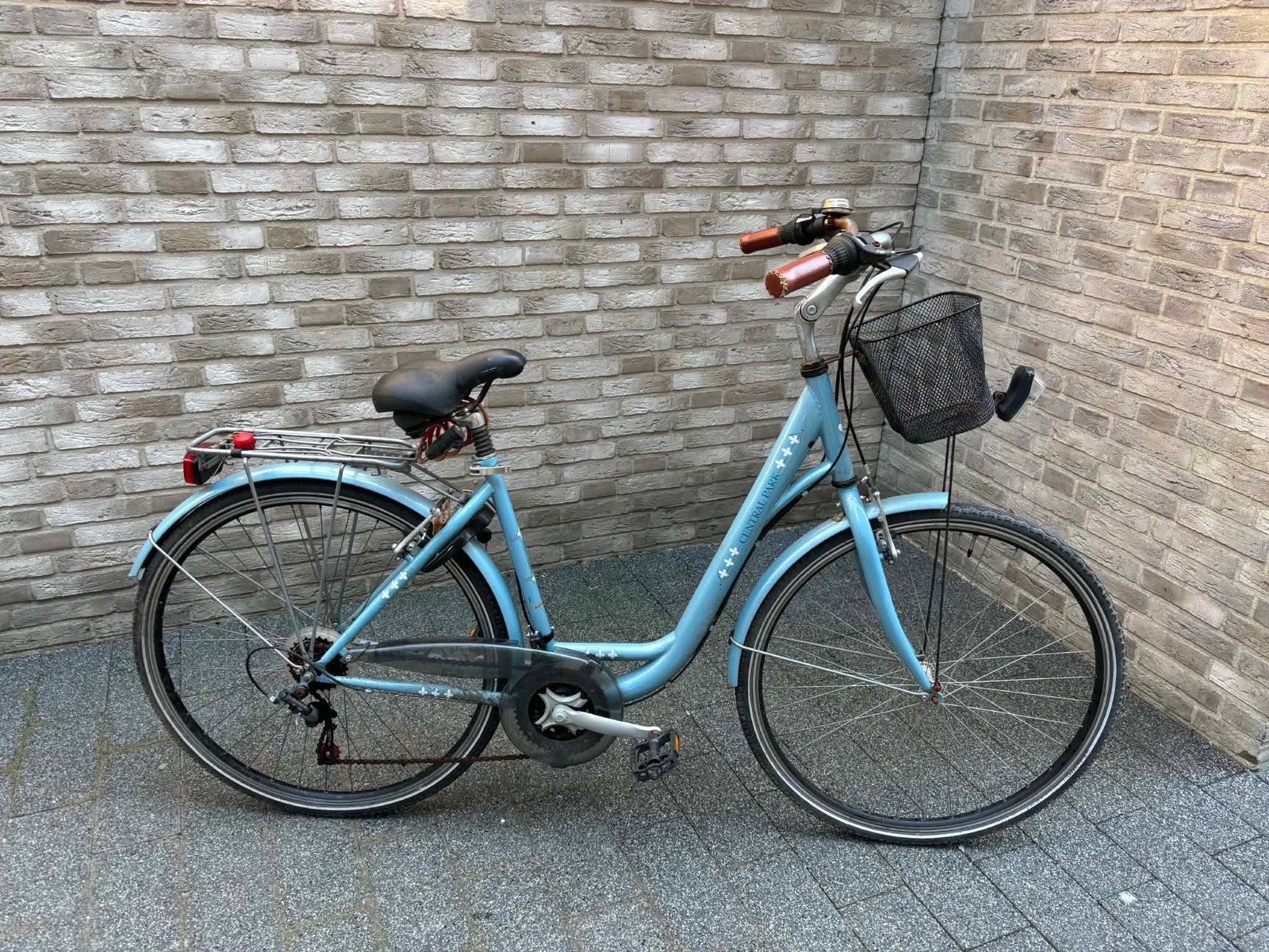 Central Park Damesfiets 28 inch banden 3x6 versnelling, Ophalen, Gebruikt