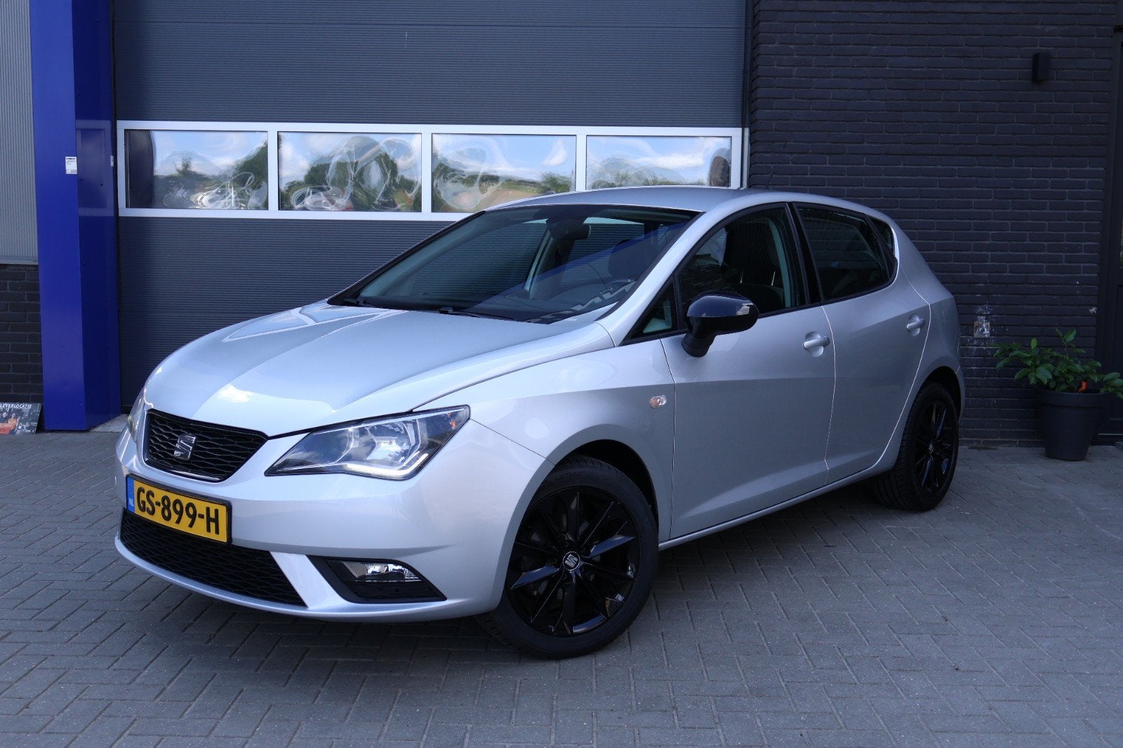 Seat Ibiza 1.0 TSI Style Connect Apple Carplay I Cruise IPDC, Auto's, Seat, Voorwielaandrijving, Stof, 40 €/maand, Euro 6