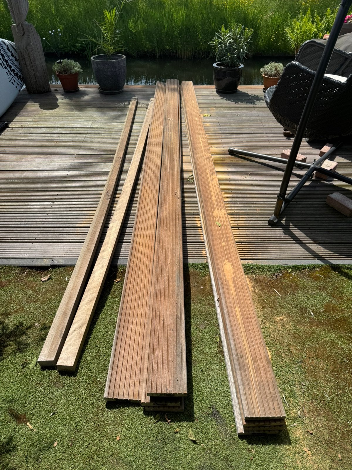 9xBankirai Hardhouten vlonderplank en 3 hardhouten palen, Tuin en Terras, Ophalen of Verzenden, Zo goed als nieuw