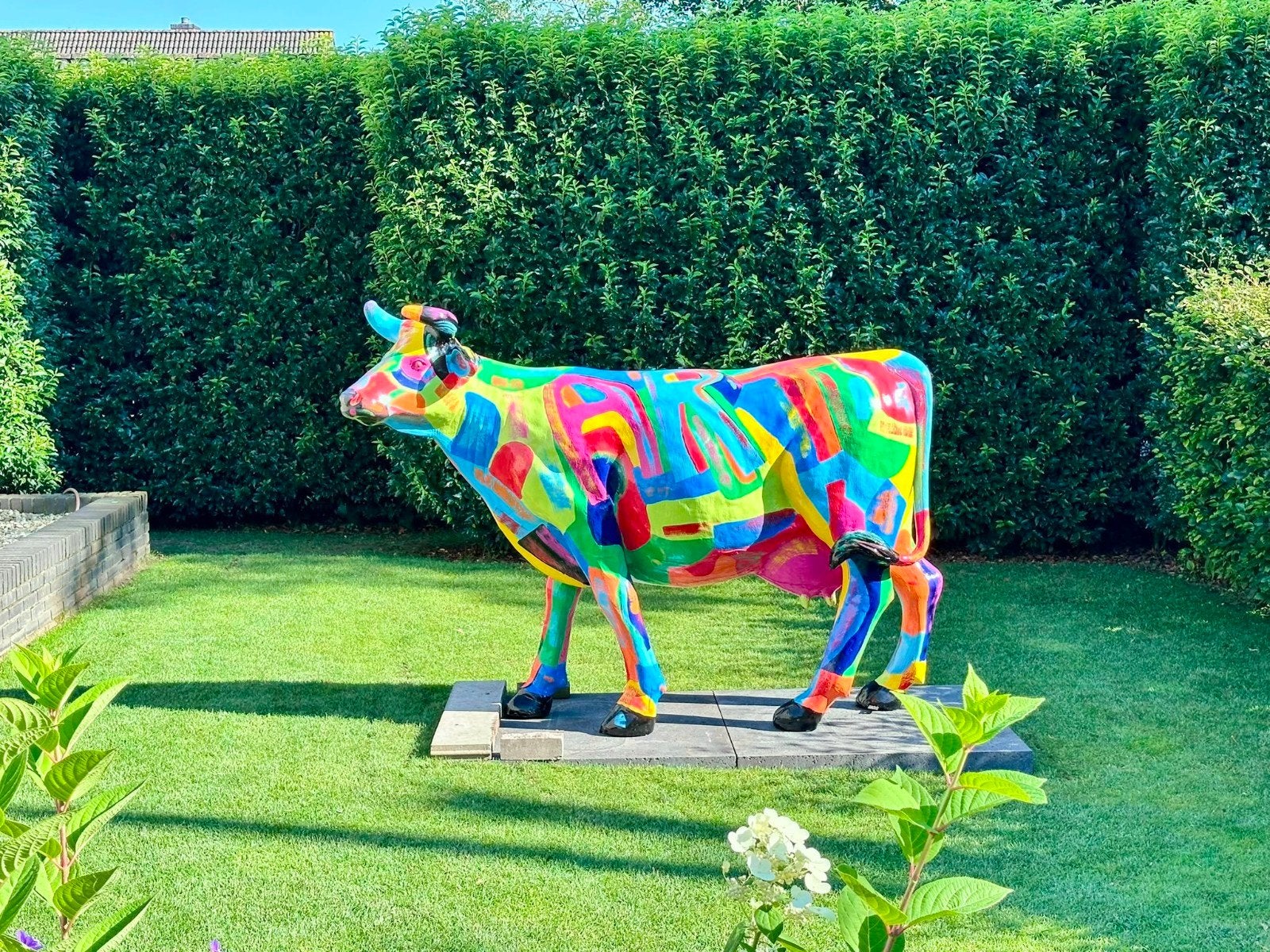 Kunstkoe tuinbeeld koe kunstobject blikvanger beeldentuin, Tuin en Terras, Ophalen, Nieuw, Kunststof, Dierenbeeld