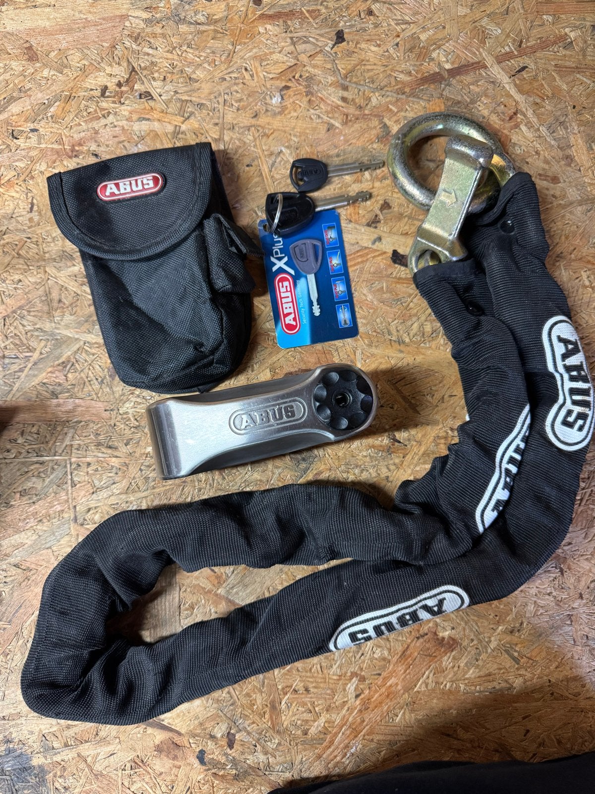 ABUS alarm Detecto X-Plus schijfremslot met ketting, Motoren, Ophalen of Verzenden, Gebruikt