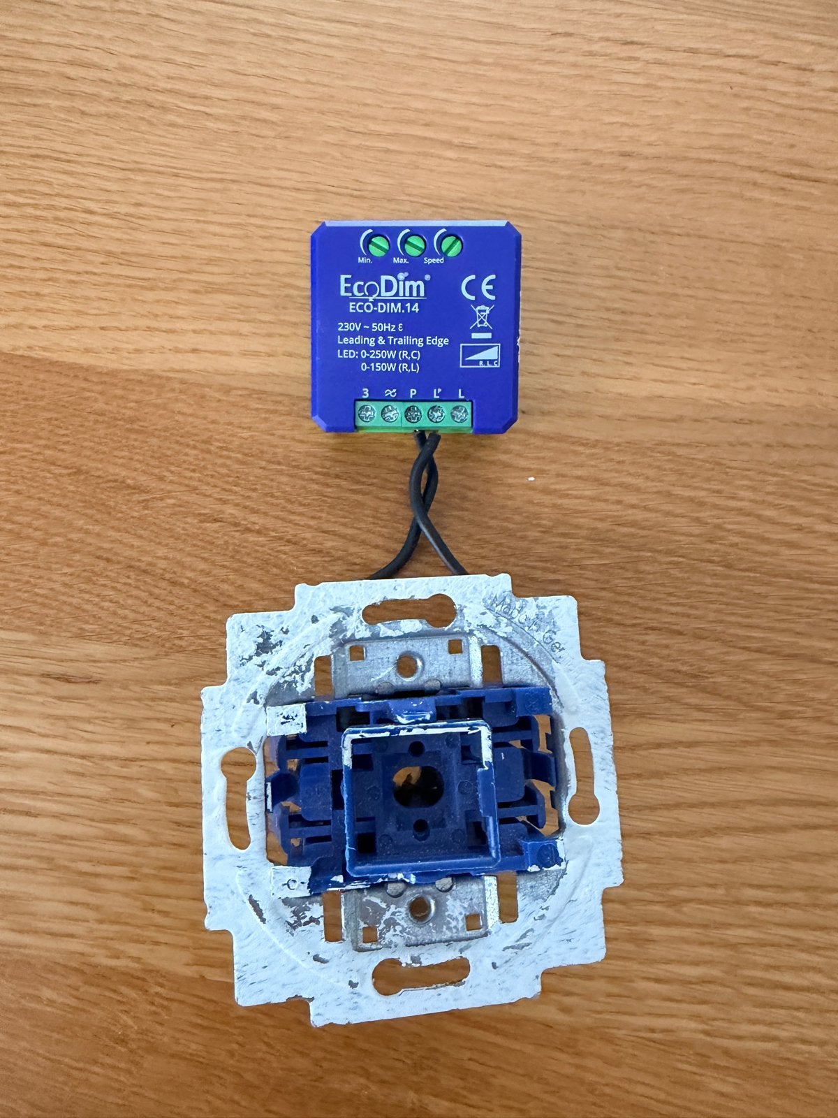 LED Tastdimmer 0-250W ECO-DIM.14 Busch-Jaeger, Ophalen of Verzenden, Zo goed als nieuw, Busch-Jaeger, Dimmer